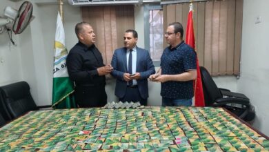 محافظ الجيزة يتابع جهود مديرية التموين.. ضبط ٨١٢ بطاقة تموينية داخل مخبز بلدي بمنشأة القناطر وتحرير ٣١ مخالفة تموينية محافظ الجيزة يتابع جهود مديرية التموين.. ضبط ٨١٢ بطاقة تموينية داخل مخبز بلدي بمنشأة القناطر وتحرير ٣١ مخالفة تموينية